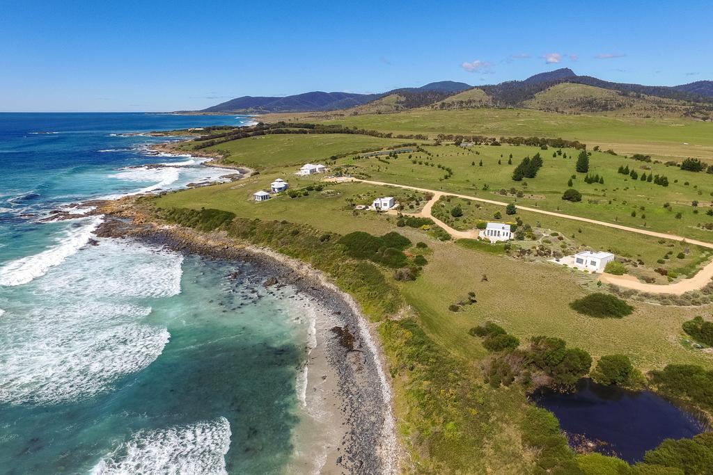 Saltwater - Absolute Oceanfront, Fire Pits, Some Villas With Hot Tubs And Sauna Falmouth Exterior photo