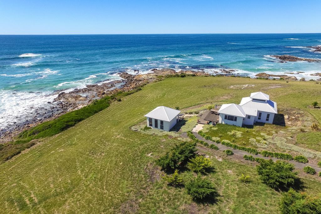 Saltwater - Absolute Oceanfront, Fire Pits, Some Villas With Hot Tubs And Sauna Falmouth Exterior photo